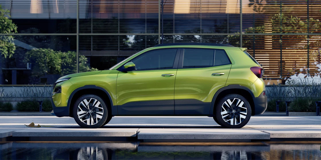 Rugged cladding, high ground clearance, and sleek lines combine for a compact yet authoritative SUV presence.
